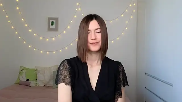 AliciaNewell online show from 07/18/26, 04:27
