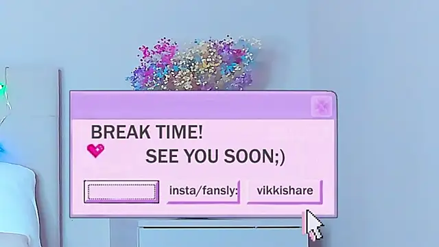 Snapshot of VikkiLustfull chatting on 02/25/25, 05:36 VikkiLustfull online show from 02/25/25, 05:36