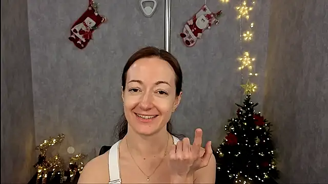 Snapshot of kimberlyray777 chatting on 01/04/25, 01:42 kimberlyray777 online show from 01/04/25, 01:42