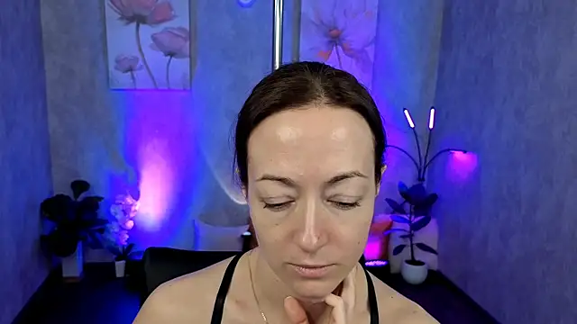 Snapshot of kimberlyray777 chatting on 02/22/25, 12:19 kimberlyray777 online show from 02/22/25, 12:19