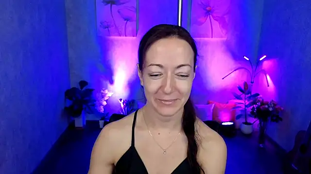 Snapshot of kimberlyray777 chatting on 03/08/25, 11:37 kimberlyray777 online show from 03/08/25, 11:37