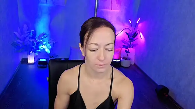 Snapshot of kimberlyray777 chatting on 09/30/25, 01:32 kimberlyray777 online show from 09/30/25, 01:32