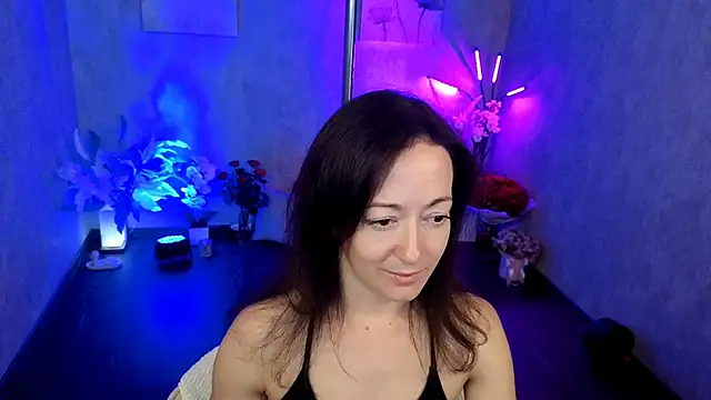 Snapshot of kimberlyray777 chatting on 06/07/26, 02:43 kimberlyray777 online show from 06/07/26, 02:43