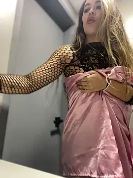 Emilia Bakerr online show from 12/06/24, 09:24