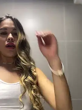 Emilia Bakerr online show from 01/08/25, 09:34