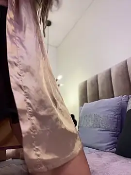 Emilia Bakerr online show from 02/11/25, 06:11