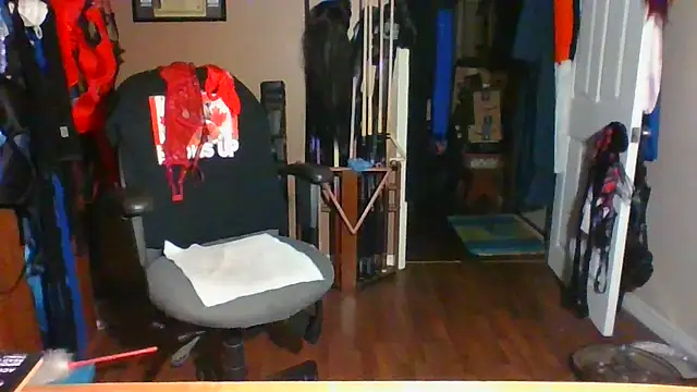 Snapshot of Daremeknot chatting on 09/24/25, 09:23 Daremeknot online show from 09/24/25, 09:23