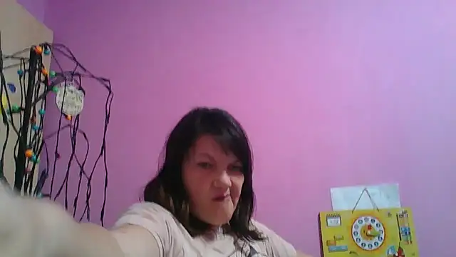 Snapshot of Lucinka1 chatting on 03/13/25, 06:23 Lucinka1 online show from 03/13/25, 06:23