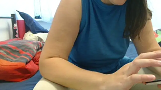 Snapshot of Lucinka1 chatting on 10/17/25, 06:27 Lucinka1 online show from 10/17/25, 06:27