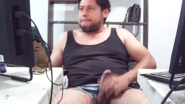 Snapshot of simpatico1000 chatting on 04/22/26, 01:30 simpatico1000 online show from 04/22/26, 01:30