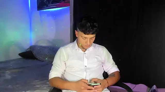 Snapshot of Dominic_Biker__ chatting on 12/12/24, 04:04 Dominic Biker online show from 12/12/24, 04:04