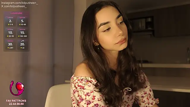 Snapshot of JulietteDee chatting on 05/18/26, 10:26 JulietteDee online show from 05/18/26, 10:26