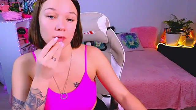 Snapshot of Karen_morris chatting on 11/30/25, 04:05 Karen morris online show from 11/30/25, 04:05