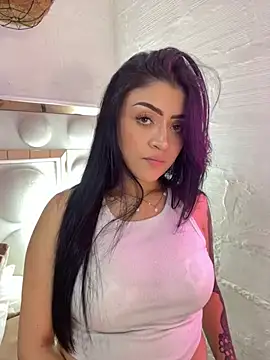 lucianaroy online show from 02/15/25, 12:59