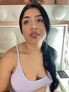 lucianaroy online show from 02/28/25, 09:44