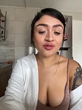 lucianaroy online show from 11/29/25, 03:04