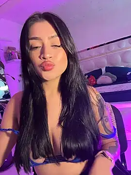 lucianaroy online show from 02/22/26, 04:13