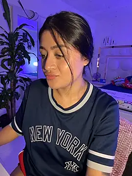 lucianaroy online show from 03/02/26, 09:32