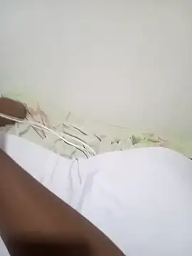 Snapshot of LATINOSEXBOY chatting on 12/22/25, 05:48 LATINOSEXBOY online show from 12/22/25, 05:48