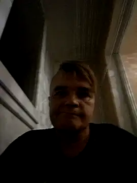 Snapshot of DjiniCD chatting on 01/01/25, 08:58 DjiniCD online show from 01/01/25, 08:58