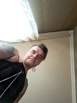 Snapshot of DjiniCD chatting on 02/11/25, 10:26 DjiniCD online show from 02/11/25, 10:26