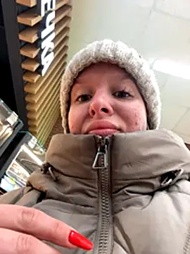 LikaCat online show from 11/21/25, 02:10