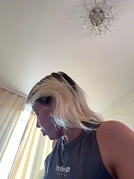 LikaCat online show from 02/16/26, 03:13