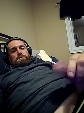 Snapshot of BiffingCoyote chatting on 12/05/25, 04:10 BiffingCoyote online show from 12/05/25, 04:10