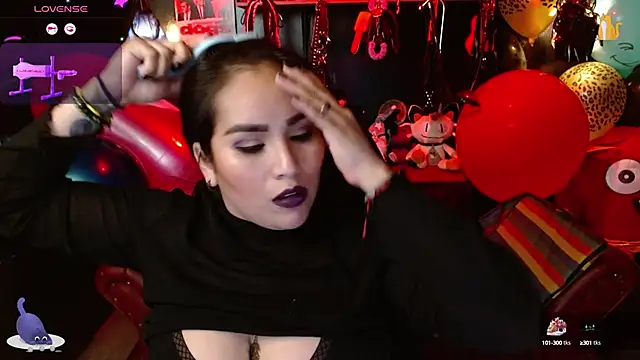 Snapshot of kureiji_hentaii chatting on 09/18/25, 10:56 kureiji hentaii online show from 09/18/25, 10:56