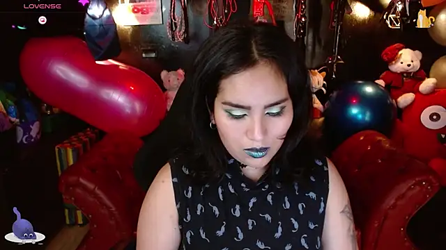 Snapshot of kureiji_hentaii chatting on 11/17/25, 09:31 kureiji hentaii online show from 11/17/25, 09:31