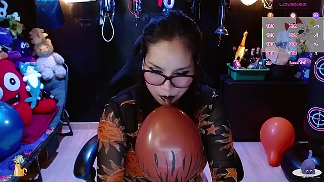 Snapshot of kureiji_hentaii chatting on 03/06/26, 12:07 kureiji hentaii online show from 03/06/26, 12:07