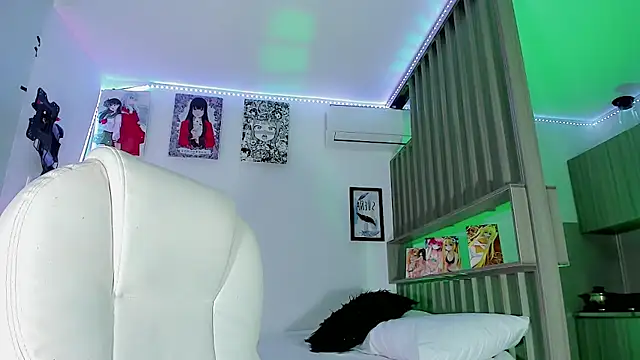 Ashlycuute online show from 02/09/25, 01:03