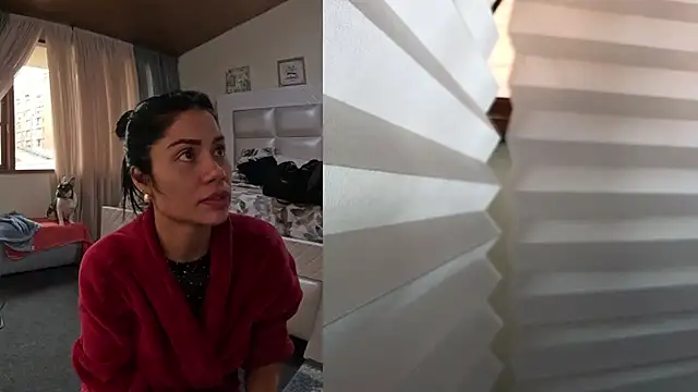 Snapshot of Alondra_fetish chatting on 01/06/25, 06:25 Alondra fetish online show from 01/06/25, 06:25