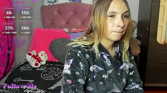 Snapshot of Tiffany_bunny2023 chatting on 11/16/25, 08:58 Tiffany bunny2023 online show from 11/16/25, 08:58