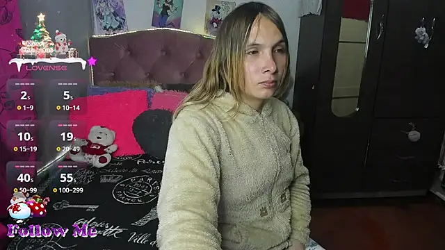 Snapshot of Tiffany_bunny2023 chatting on 12/05/25, 01:47 Tiffany bunny2023 online show from 12/05/25, 01:47