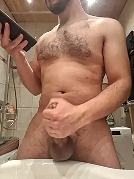 Snapshot of Elfucker77 chatting on 02/09/26, 06:28 Elfucker77 online show from 02/09/26, 06:28