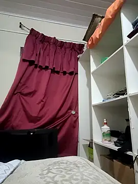 Snapshot of MysticalPolluter chatting on 04/09/26, 04:45 MysticalPolluter online show from 04/09/26, 04:45