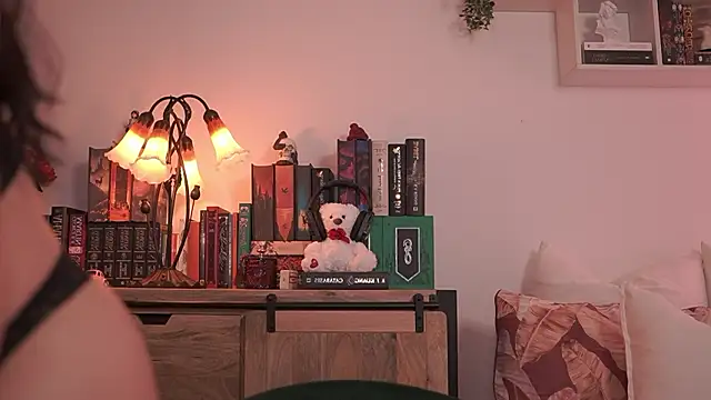 Snapshot of EmilyxRose_- chatting on 03/11/26, 06:25 EmilyxRose - online show from 03/11/26, 06:25