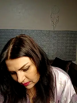 Snapshot of kataleya94 chatting on 12/16/25, 04:01 kataleya94 online show from 12/16/25, 04:01