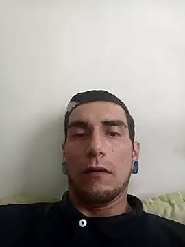 Bogotano1312 online show from 10/26/25, 01:39