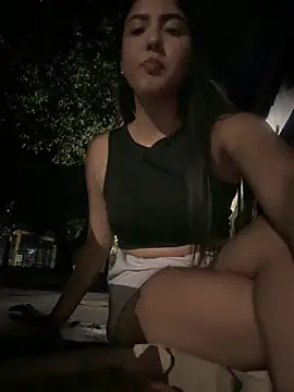 MarianaBenz online show from 03/06/25, 11:53