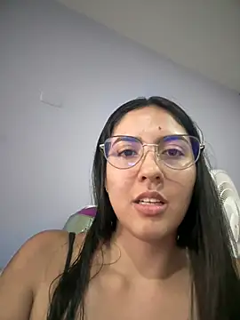 MarianaBenz online show from 03/07/25, 08:44