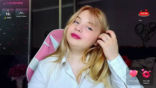 shy blondiee online show from 02/20/25, 12:08