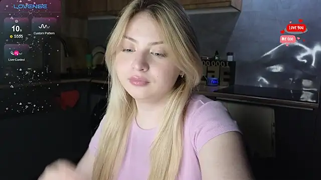 shy blondiee online show from 06/03/26, 10:37