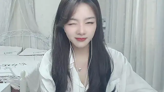 Snapshot of Jenny-Z chatting on 04/21/26, 02:51 Jenny-Z online show from 04/21/26, 02:51