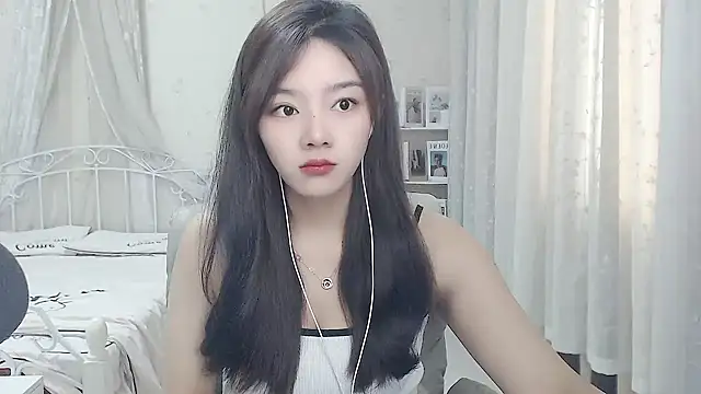 Snapshot of Jenny-Z chatting on 05/10/26, 01:33 Jenny-Z online show from 05/10/26, 01:33