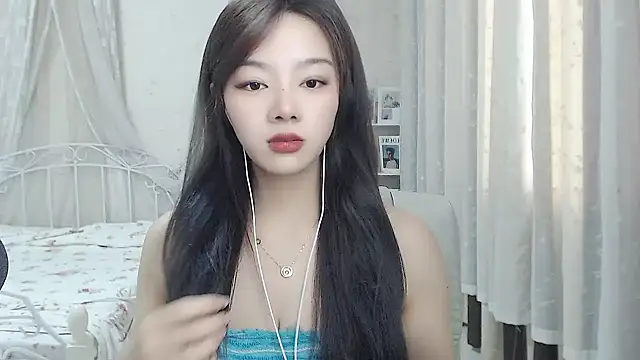 Snapshot of Jenny-Z chatting on 06/03/26, 02:14 Jenny-Z online show from 06/03/26, 02:14