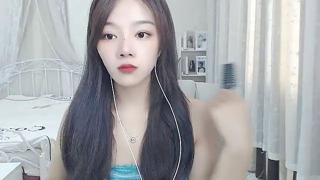 Snapshot of Jenny-Z chatting on 07/02/26, 02:22 Jenny-Z online show from 07/02/26, 02:22
