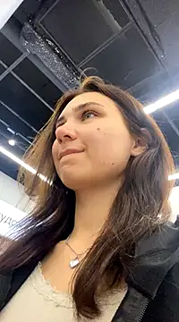 QuitieLia online show from 12/01/24, 04:29