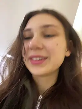 QuitieLia online show from 01/13/25, 03:26